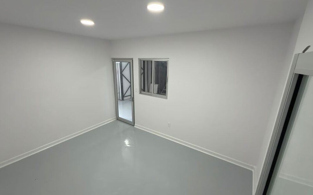 Acabado Sanitario con Zócalo de PVC Para Áreas de Manejo de Alimentos